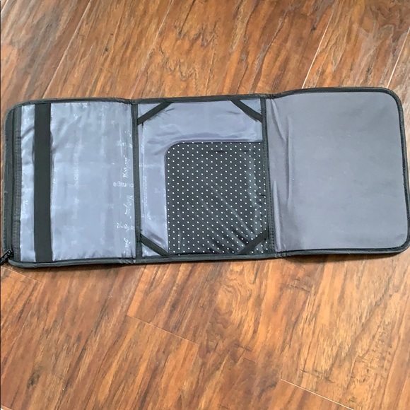 Thirty-one IPAD case - Picture 2 of 5